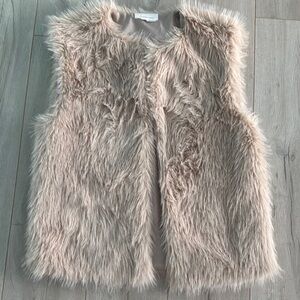 Women’s Faux Fur Vest in Cream